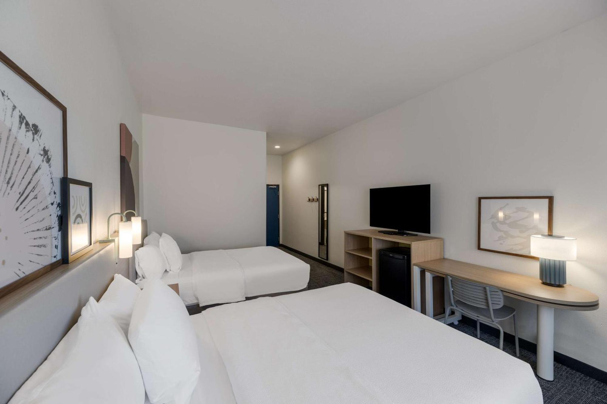 Spark By Hilton Midland South Exteriör bild