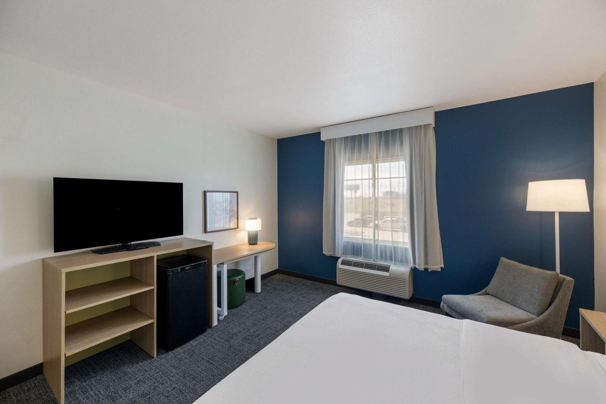 Spark By Hilton Midland South Exteriör bild