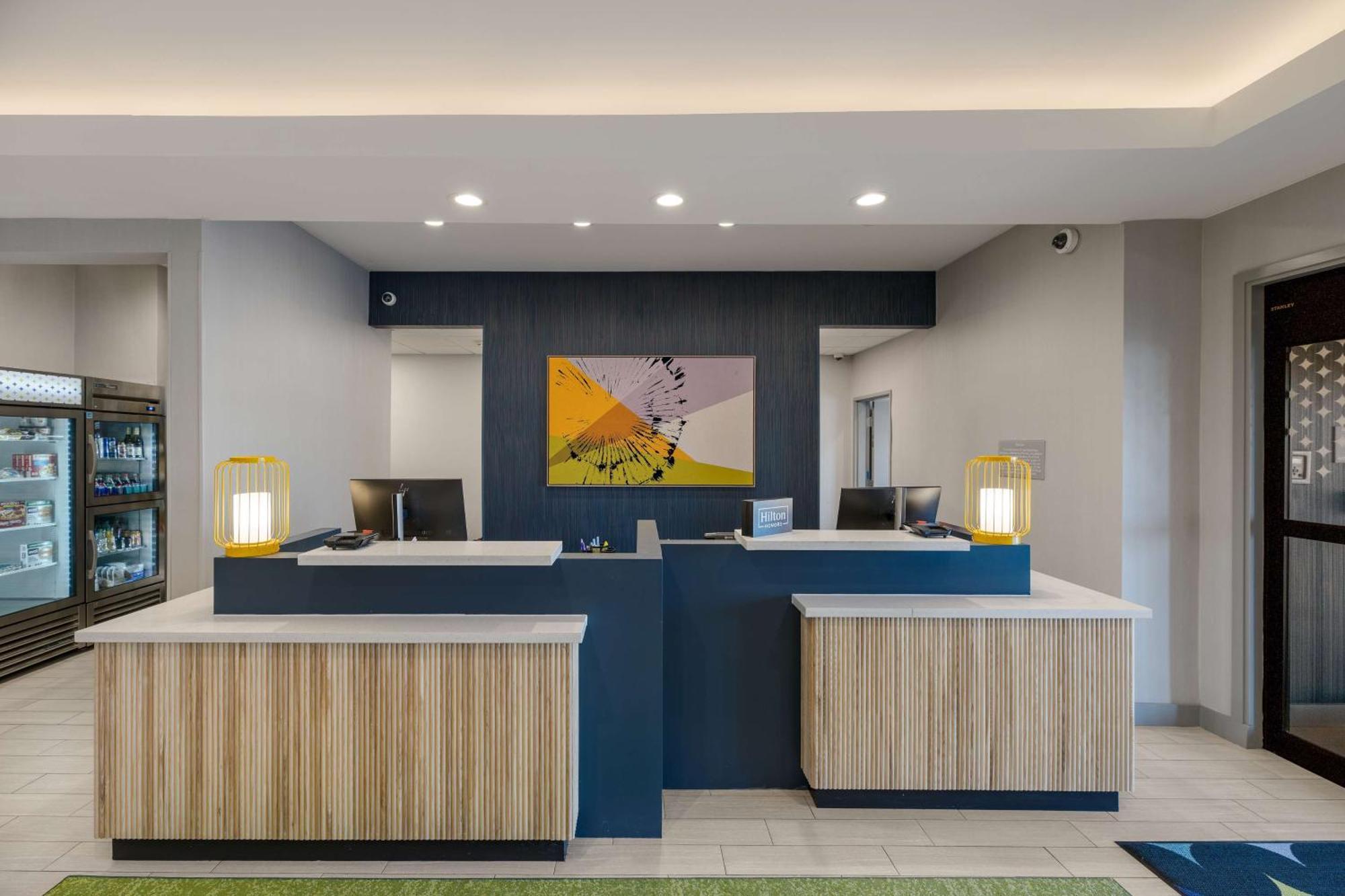 Spark By Hilton Midland South Exteriör bild